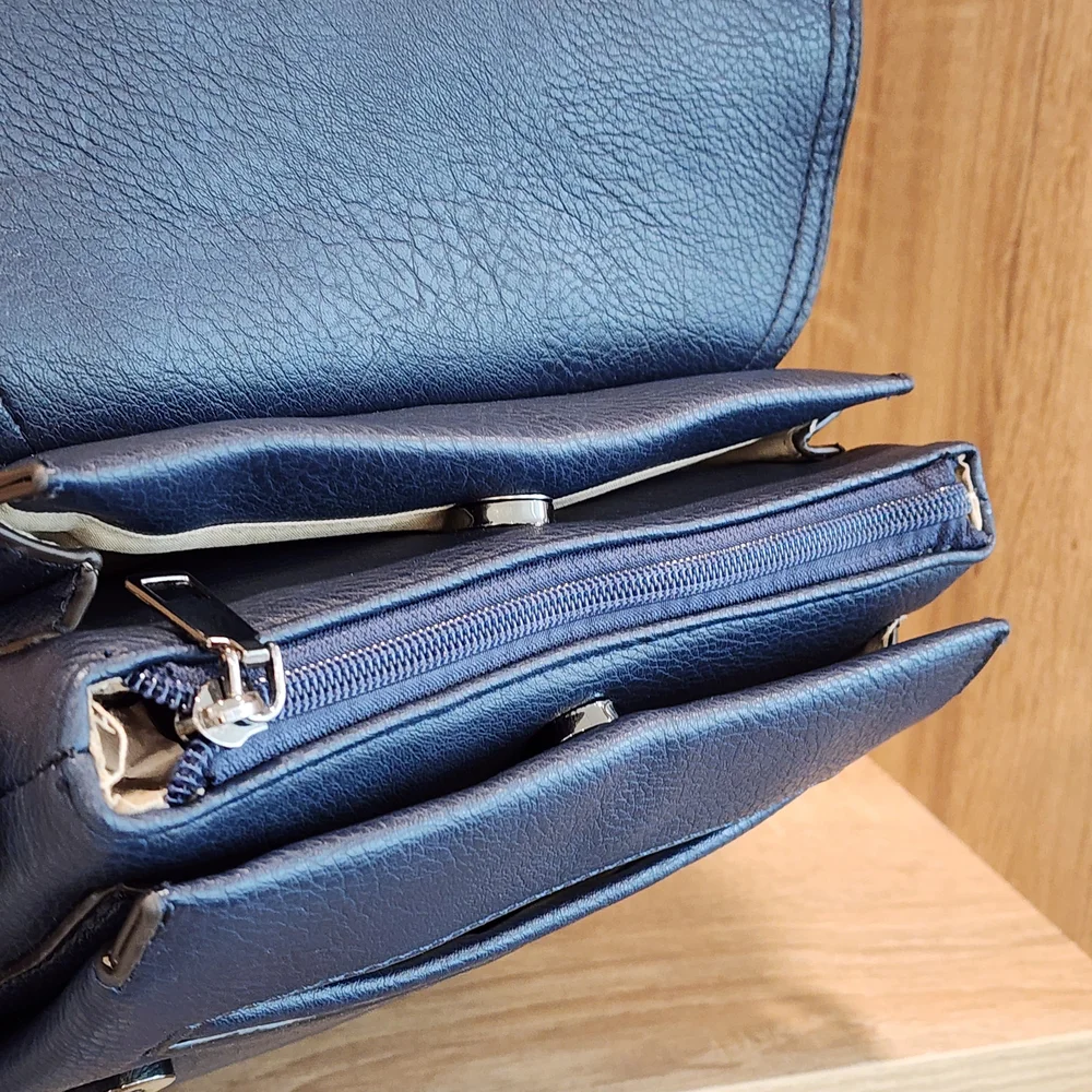AR New York Men's Leather Blue Multi Compartment Casual Messenger Crossbody Bag